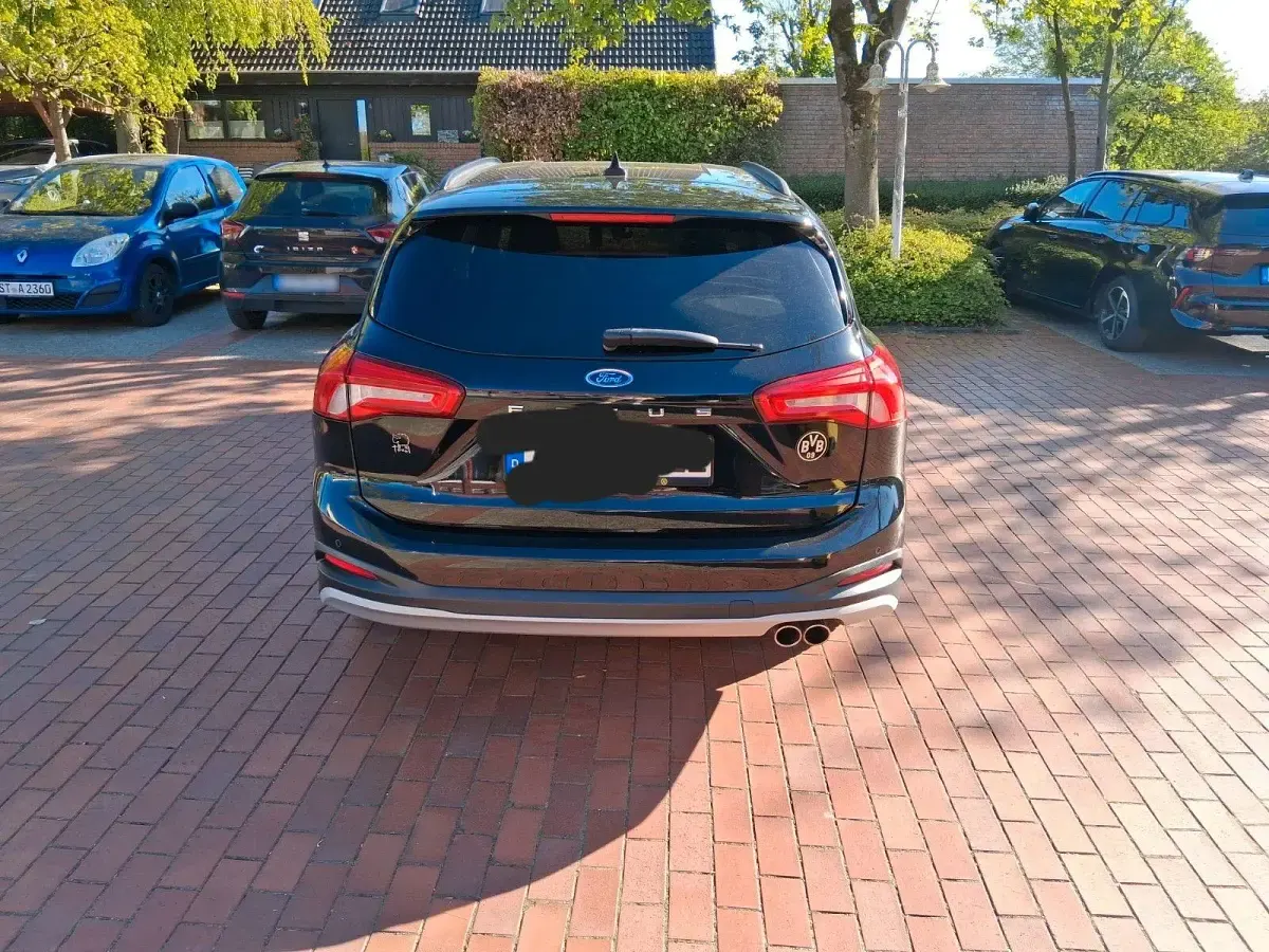 Używany Ford Focus Active 120 KM (88 kW) 2020 Czarny Kombi