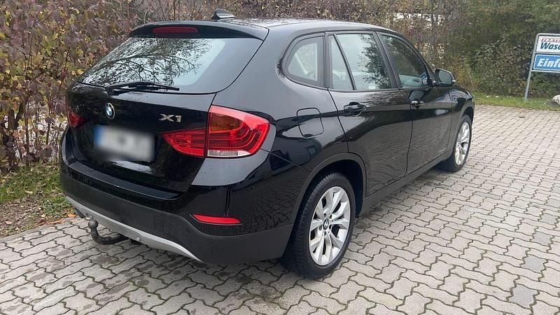 Second-hand BMW X1 184 CP (135 kW) 2013 Negru SUV