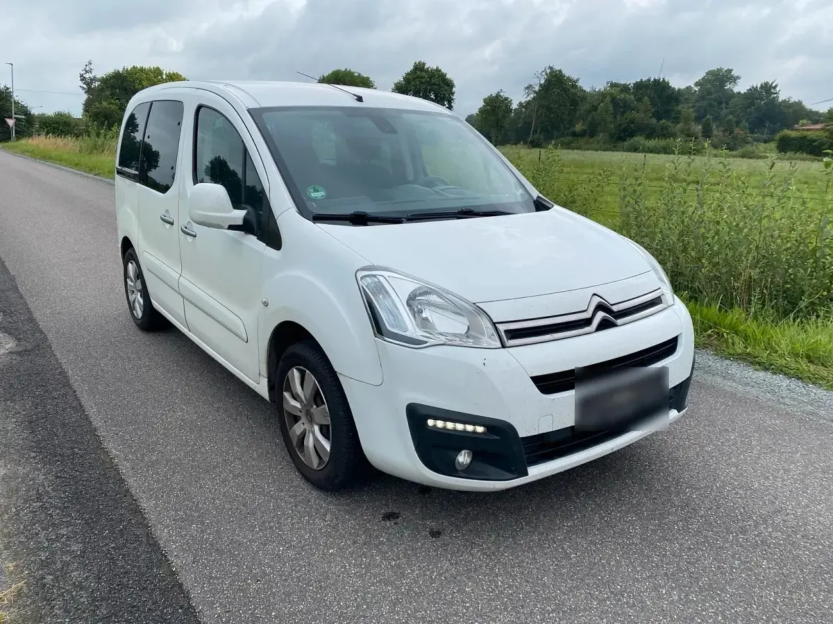 Gebraucht Citroën Berlingo 110 PS (80 kW) 2016 Weiß Van / Kleinbus