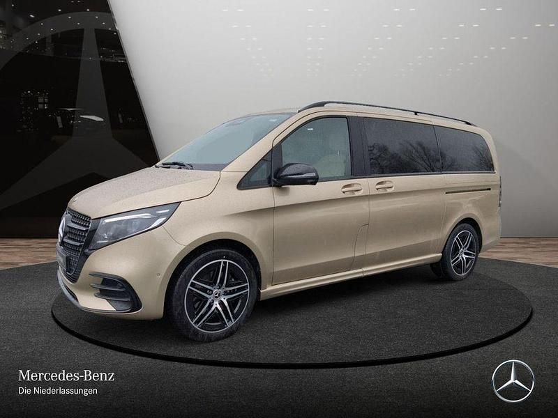 Gebraucht Mercedes V300 Avantgarde 237 PS (174 kW) 2024 Gold Van / Kleinbus