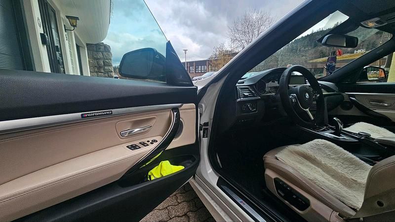 Gebraucht BMW 330 M Performance 264 PS (194 kW) 2015 Weiß Limousine