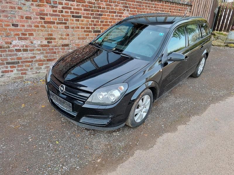 Schwarz Gebraucht 2005 Opel Astra Kombi | 2.700 € (Teuer) - Bild 1/4