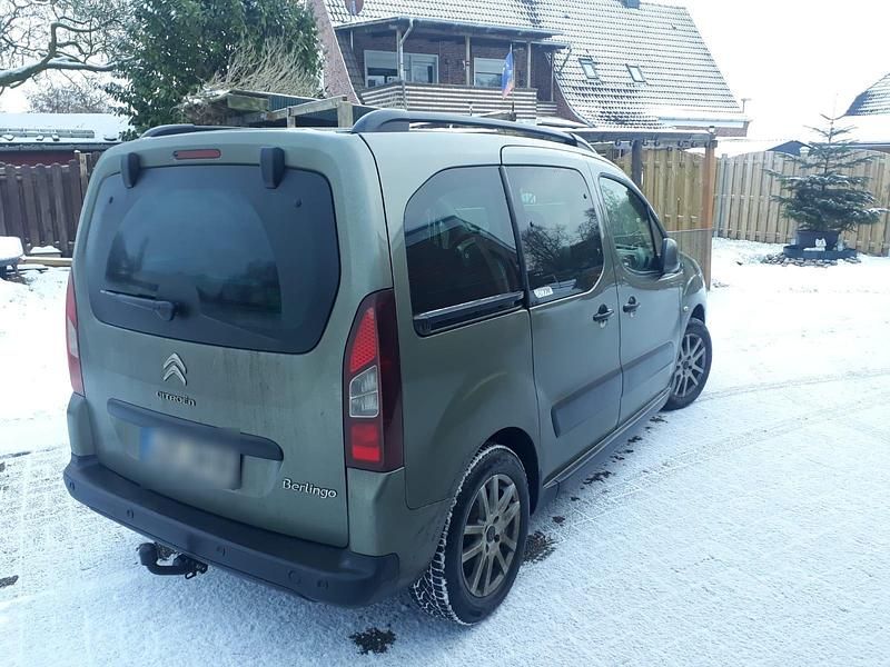 Gebraucht Citroën Berlingo XTR 115 PS (84 kW) 2012 Grün Van / Kleinbus
