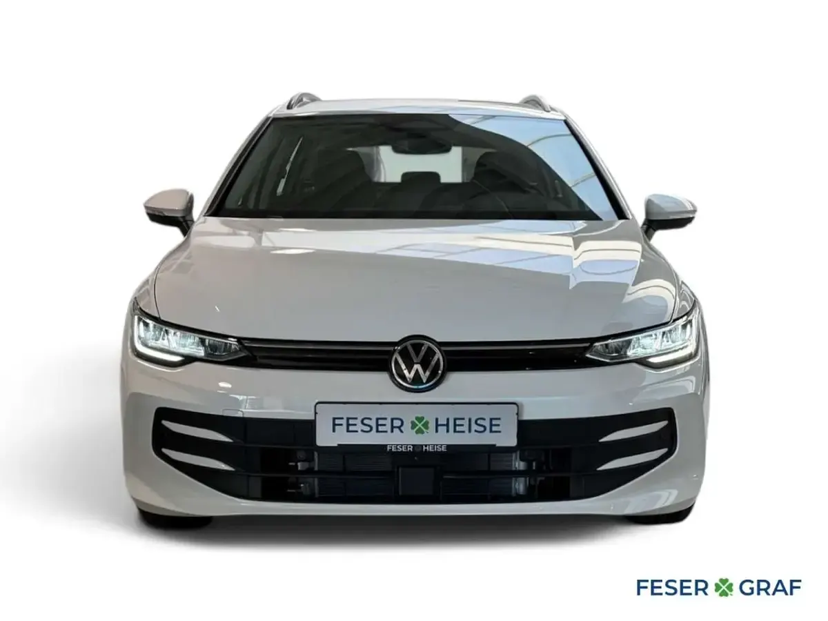 Neu VW Golf VIII Life 116 PS (85 kW) 2026 Pure white uni Kombi