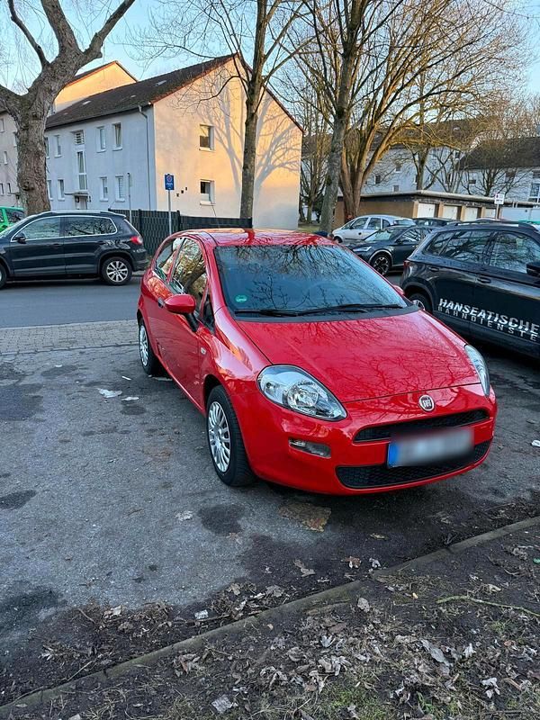 Gebraucht Fiat Punto 69 PS (50 kW) 2015 Rot Kleinwagen