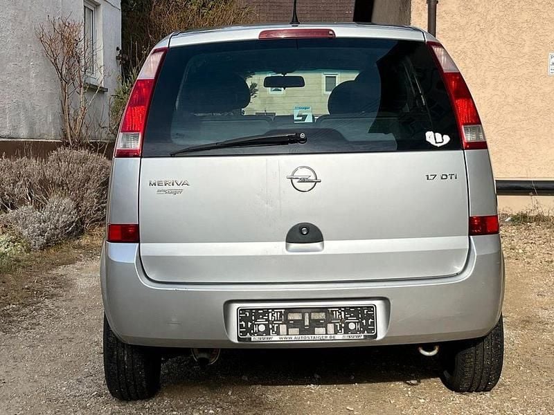 Gebraucht Opel Meriva 75 PS (55 kW) 2004 Silber Van / Kleinbus