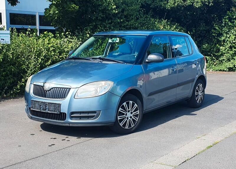 Blau Gebraucht 2007 Skoda Fabia Classic Limousine | 1.800 € (Fairer Preis) - Bild 1/4