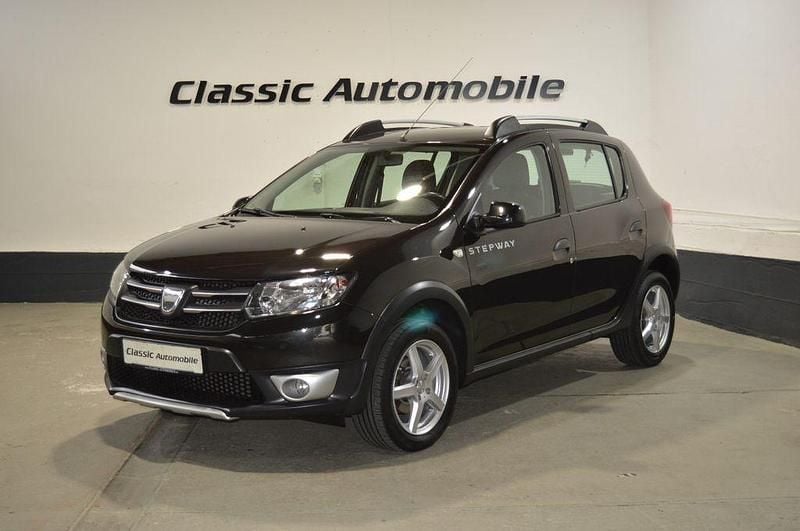 Schwarz Gebraucht 2015 Dacia Sandero Prestige Kleinwagen | 5.990 € (Fairer Preis) - Bild 1/4