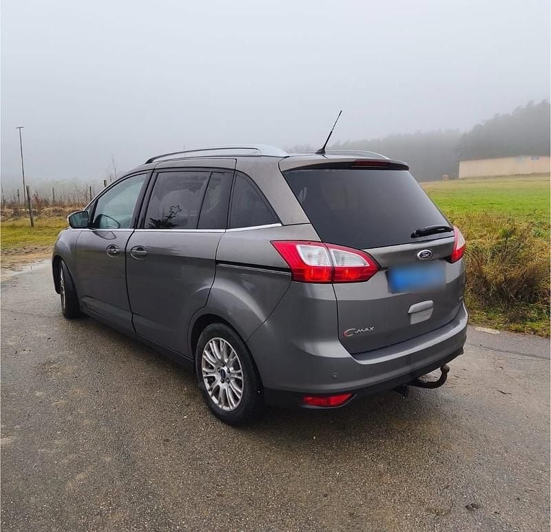 Gebraucht Ford Grand C-Max 150 PS (110 kW) 2011 Braun Van / Kleinbus