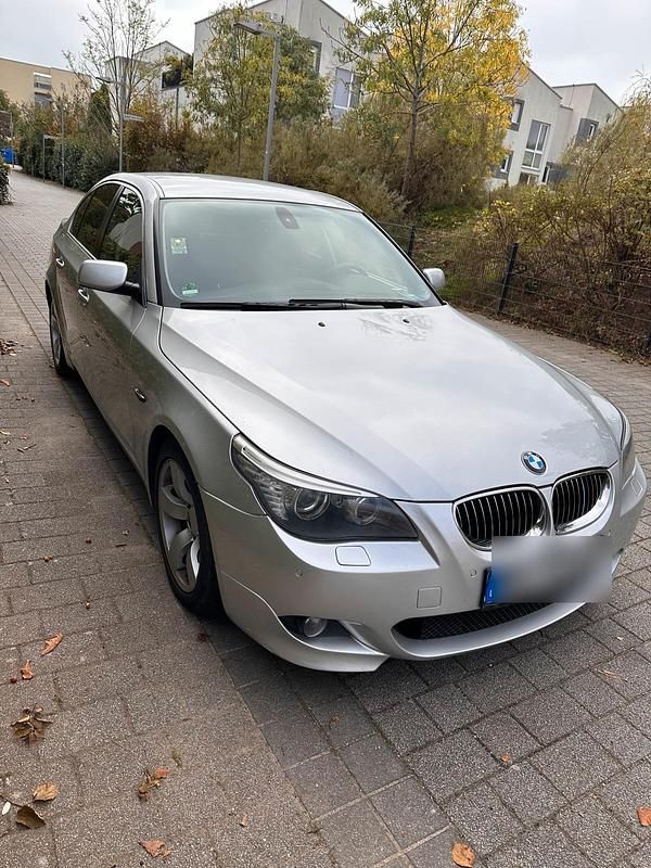 Grau Gebraucht 2007 BMW 525 Limousine | 6.300 € (Fairer Preis) - Bild 1/4