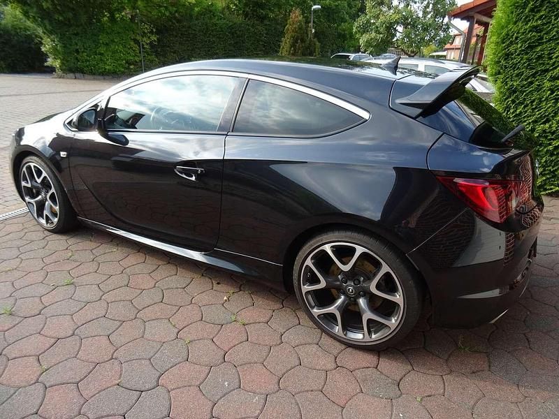 Gebraucht Opel Astra GTC OPC 280 PS (205 kW) 2014 Schwarz Limousine
