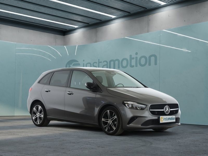 Grau Gebraucht 2023 Mercedes B200 Progressive Van / Kleinbus | 40.646 € - Bild 1/4