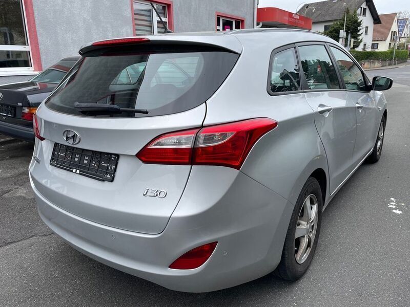 Gebraucht Hyundai i30 136 PS (100 kW) 2016 Grau Kombi