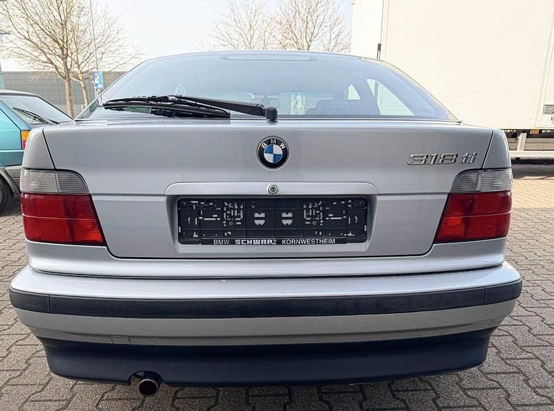 Gebraucht BMW 318 Compact 140 PS (102 kW) 1996 Silber Kleinwagen