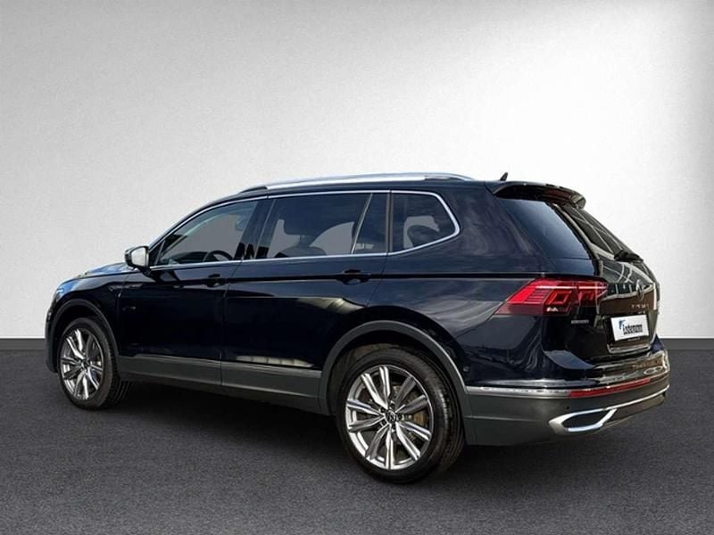 Gebraucht VW Tiguan Allspace Elegance 245 PS (180 kW) 2022 Deep black perleffekt SUV