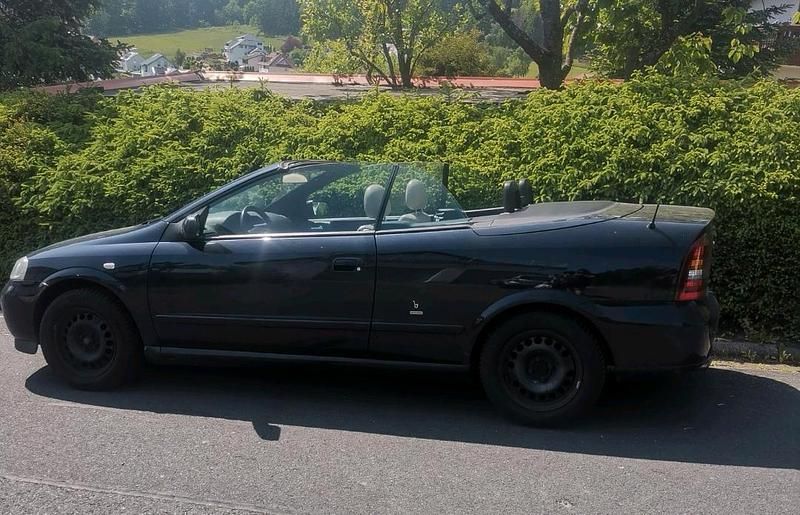 Blau Gebraucht 2004 Opel Astra Cabriolet Cabrio | 1.600 € - Bild 1/4
