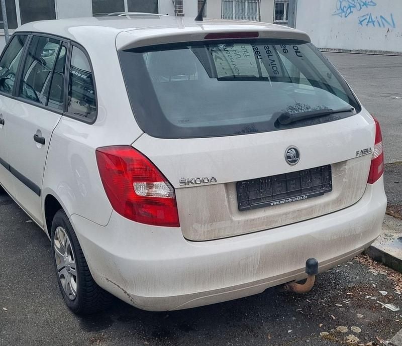 Gebraucht Skoda Fabia Active 75 PS (55 kW) 2014 Weiß Kombi