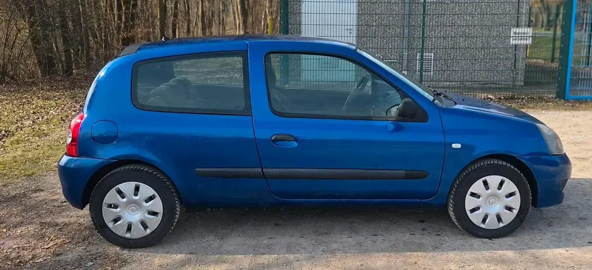 Gebraucht Renault Clio II 60 PS (44 kW) 2007 Blau Kleinwagen