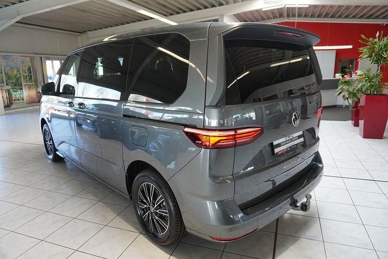 Neu VW Multivan Business 150 PS (110 kW) 2026 Puregrey Van