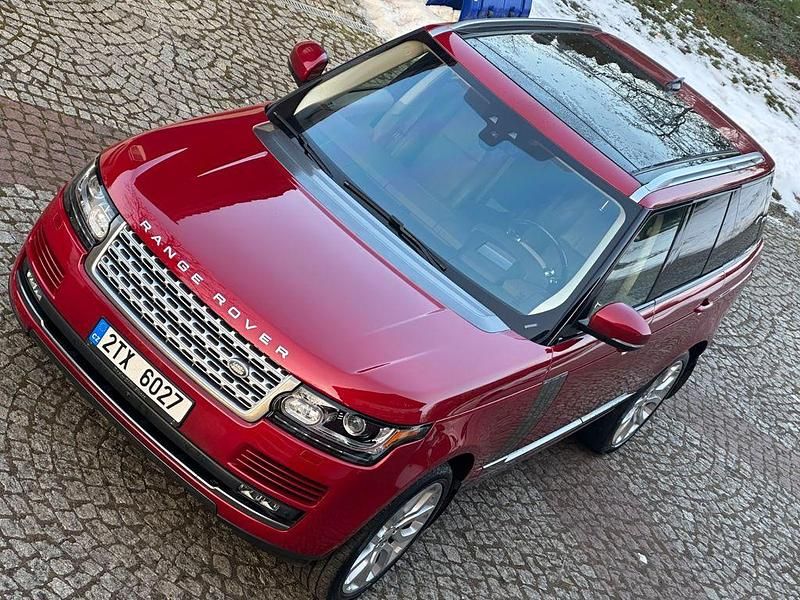 Rot Gebraucht 2018 Land Rover Range Rover Vogue SUV | 36.889 € (Superpreis) - Bild 1/4