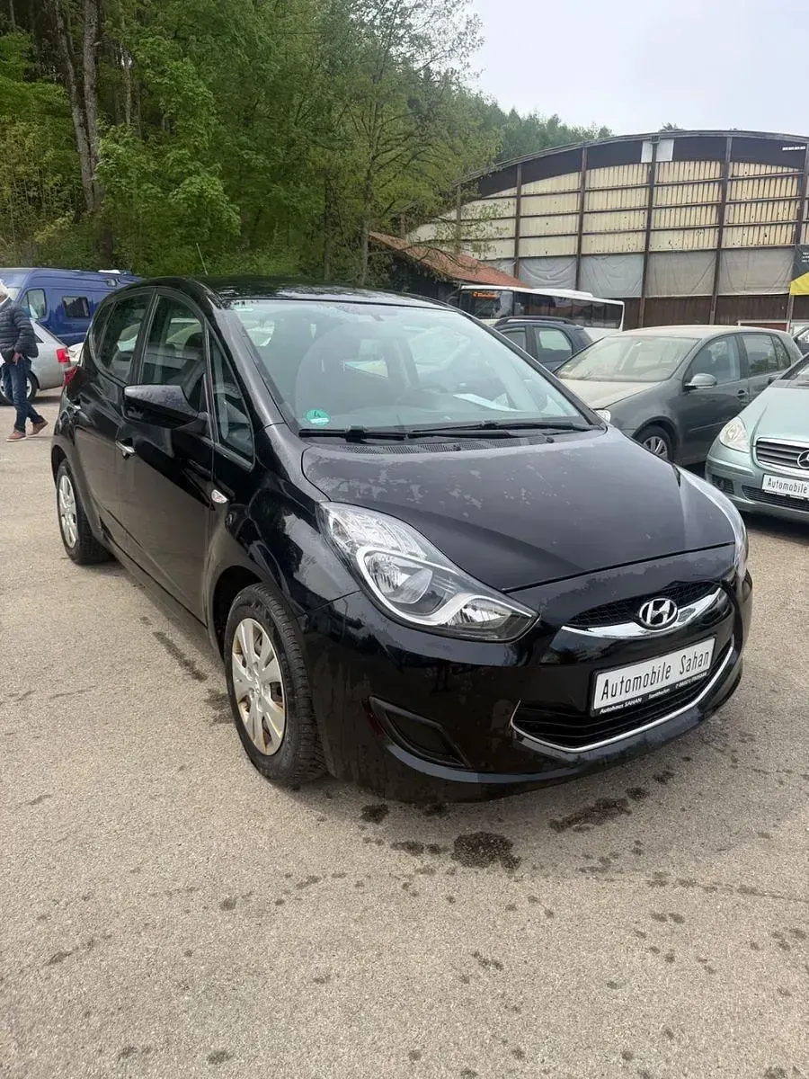 Gebraucht Hyundai ix20 Edition 116 PS (85 kW) 2013 Schwarz Kleinwagen