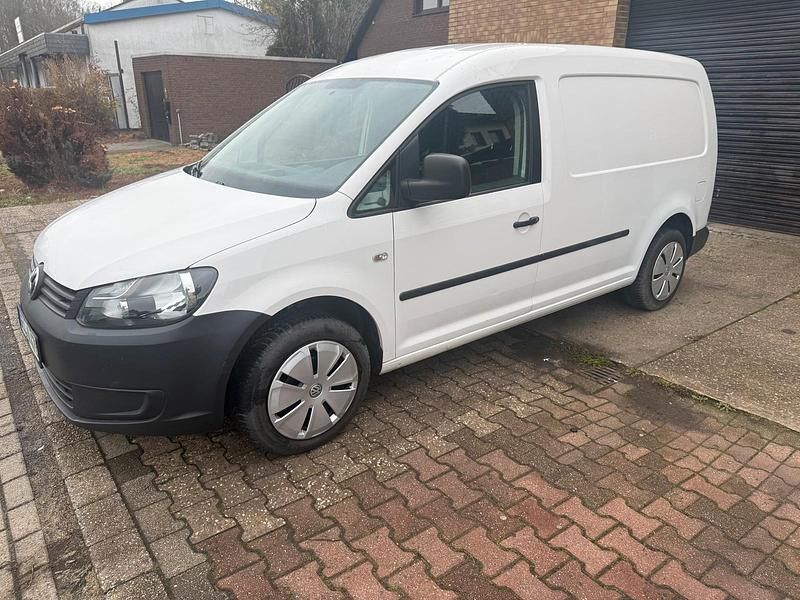 Second-hand VW Caddy 101 CP (74 kW) 2012 Alb Monovolum