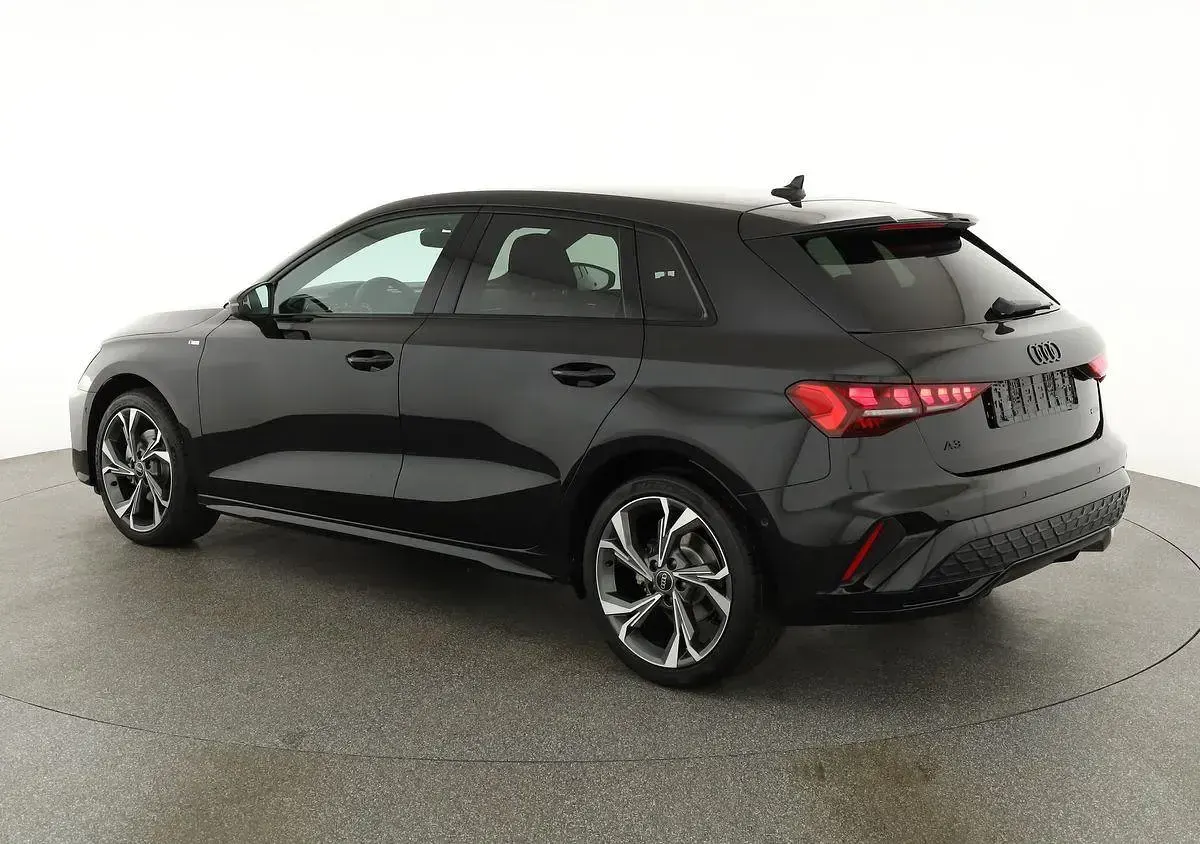 Neu Audi A3 S-Line 204 PS (150 kW) 2026 Mythosschwarz metallic