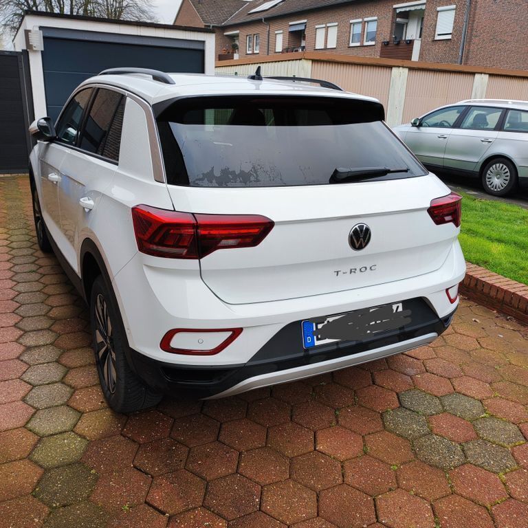 Gebraucht VW T-Roc Move 110 PS (80 kW) 2023 Weiß SUV