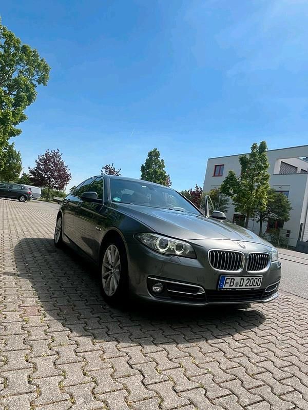 Grau Gebraucht 2014 BMW 530 Limousine | 12.499 € (Guter Preis) - Bild 1/4