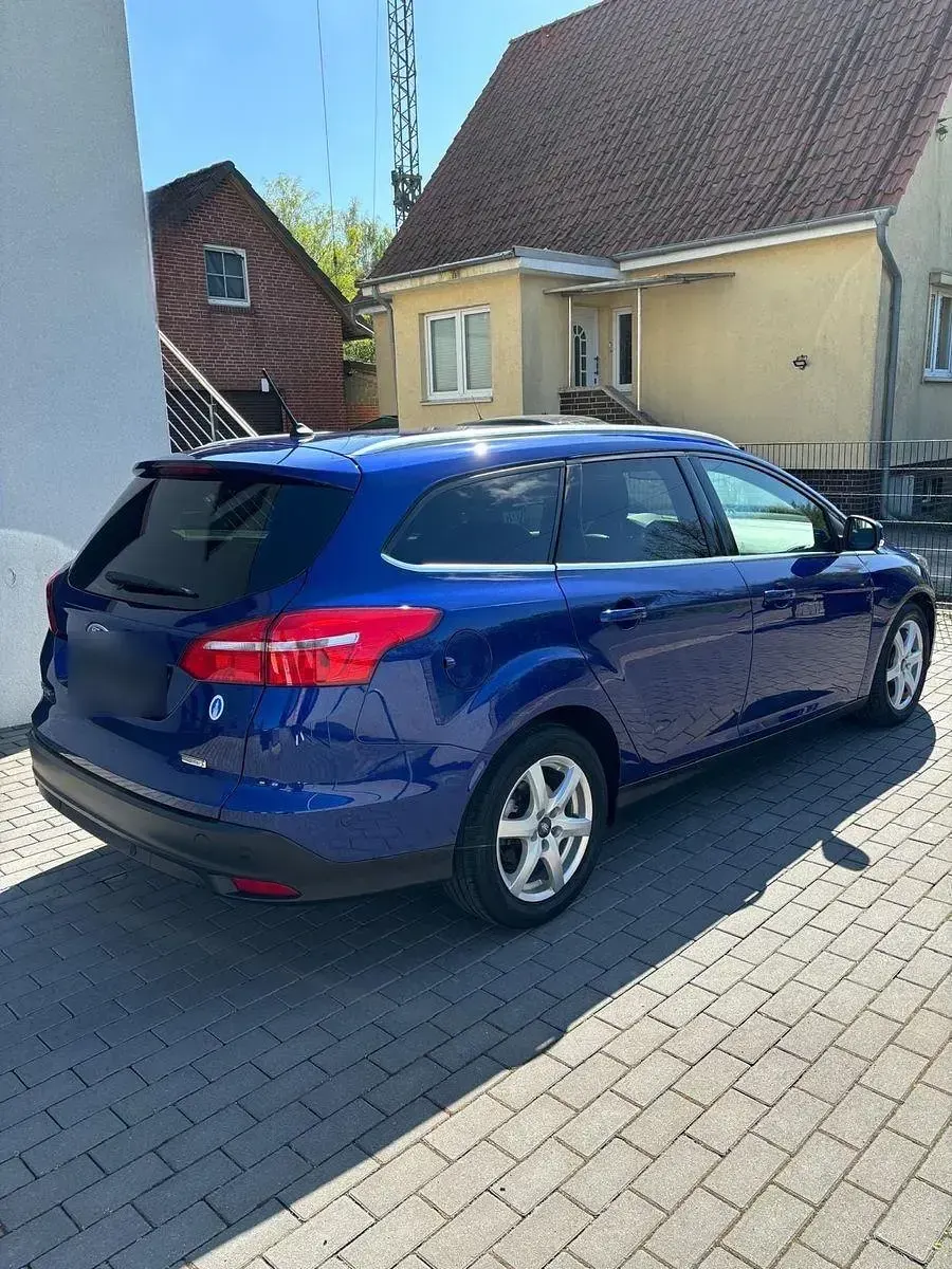 Second-hand Ford Focus 125 CP (91 kW) 2018 Albastru Berlinǎ