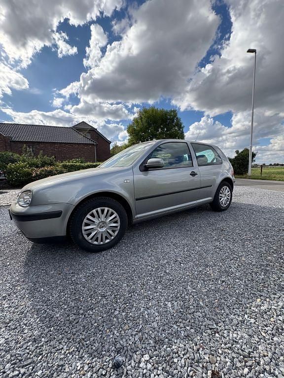 Silber Gebraucht 2003 VW Golf IV Ocean Kleinwagen | 1.700 € (Fairer Preis) - Bild 1/4