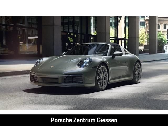 Gruen Gebraucht 2022 Porsche 992 Coupé | 137.690 € (Teuer) - Bild 1/4