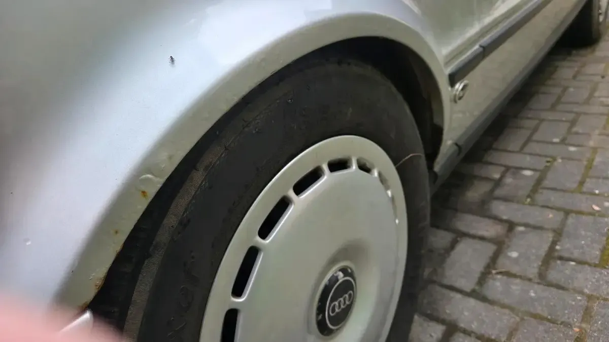 Gebraucht Audi 80 90 PS (66 kW) 1994 Silber Limousine
