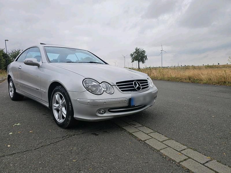 Silber Gebraucht 2002 Mercedes CLK240 Coupé | 3.990 € (Fairer Preis) - Bild 1/4