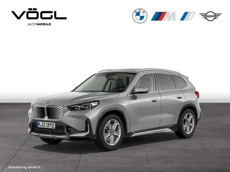 Grau Neu 2025 BMW iX1 xLine SUV | 55.340 € (Fairer Preis) - Bild 1/4