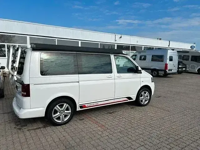 Gebraucht VW California Comfortline 140 PS (102 kW) 2015 Weiß Van