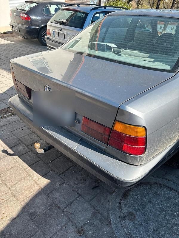 Second-hand BMW 524 115 CP (84 kW) 1991 Berlinǎ