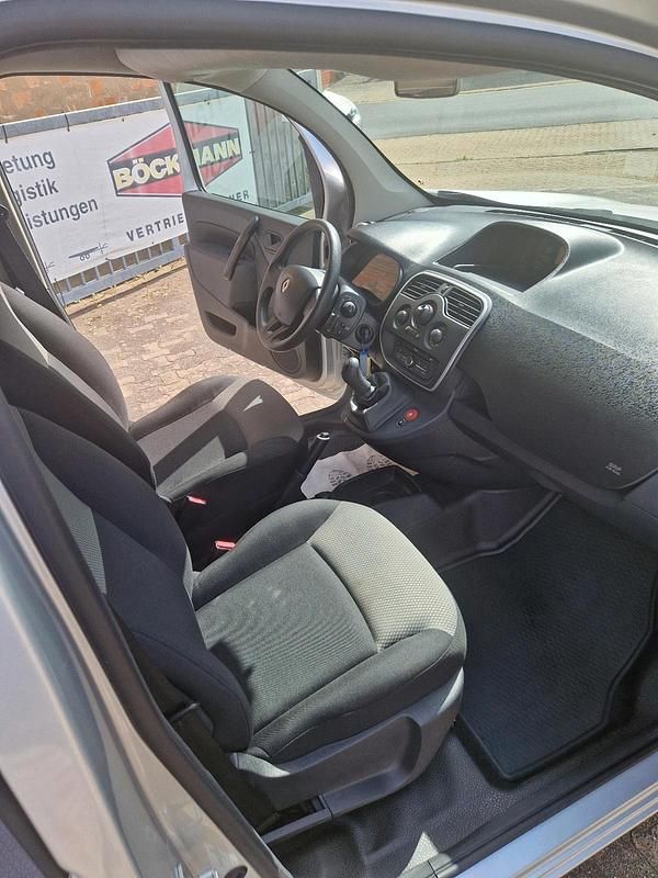 Gebraucht Renault Kangoo 90 PS (66 kW) 2018 Silber Van / Kleinbus