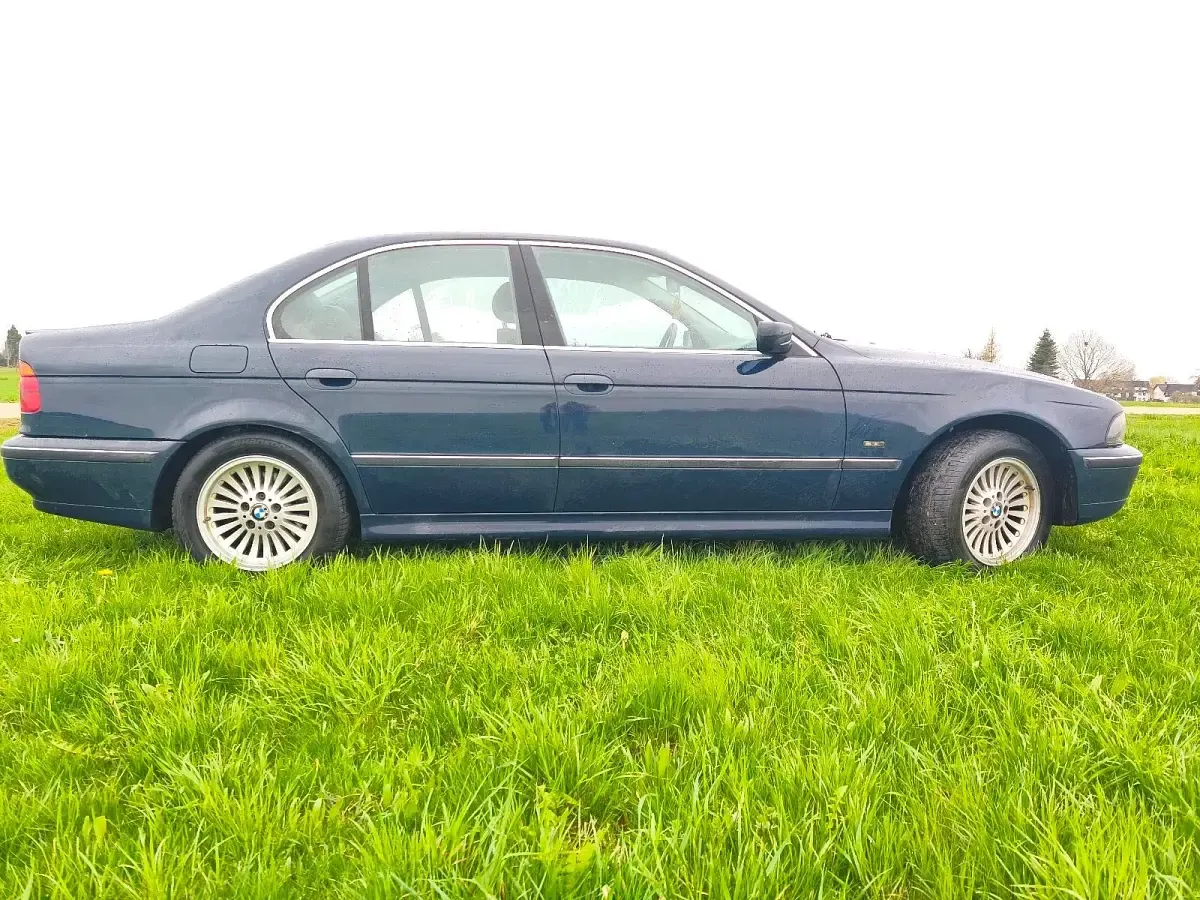 Gebraucht BMW 520 150 PS (110 kW) 1996 Blau Limousine