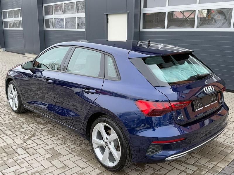 Gebraucht Audi A3 S-Line 150 PS (110 kW) 2022 Blau Limousine