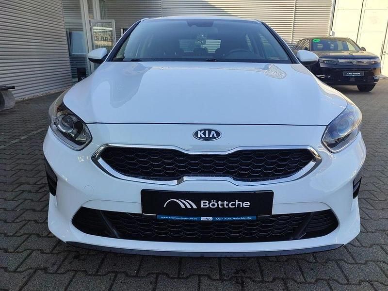 Gebraucht Kia Ceed Edition 7 101 PS (74 kW) 2021 Weiß Kleinwagen