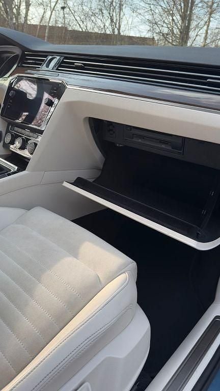 Gebraucht VW Passat Highline 220 PS (161 kW) 2017 Blau Kombi