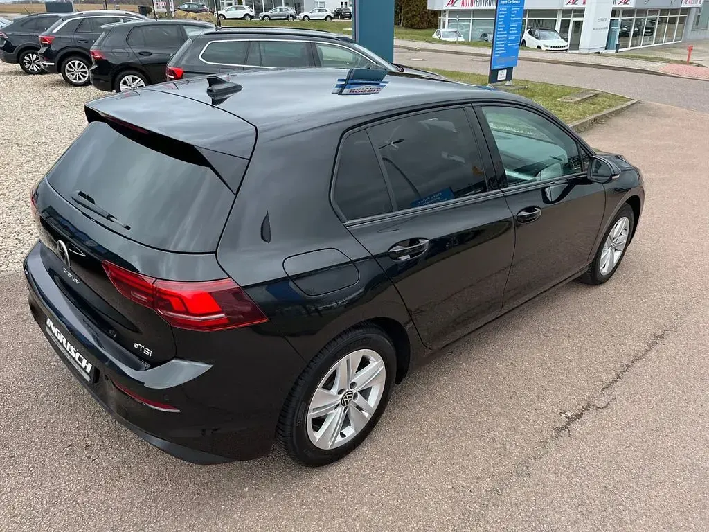 Gebraucht VW Golf VIII 150 PS (110 kW) 2025 Schwarz Limousine