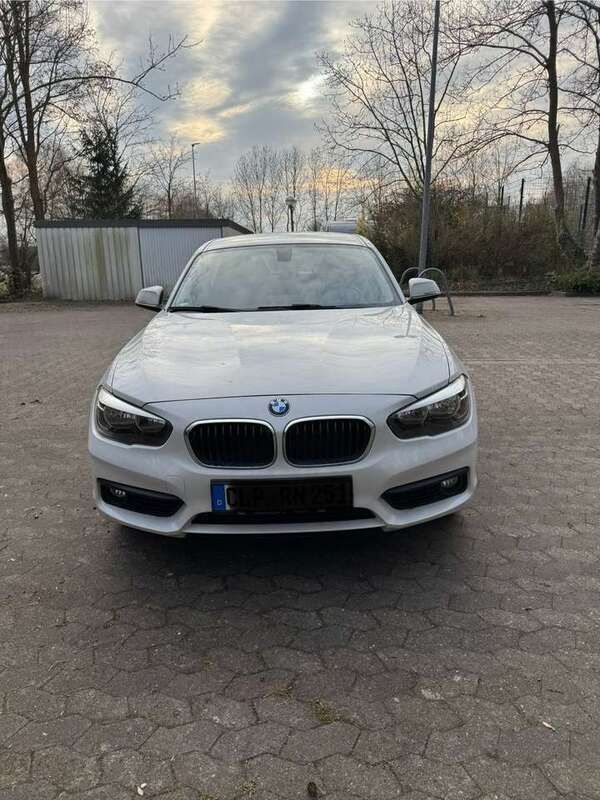 Weiß Gebraucht 2015 BMW 116 Kleinwagen | 10.250 € (Fairer Preis) - Bild 1/4