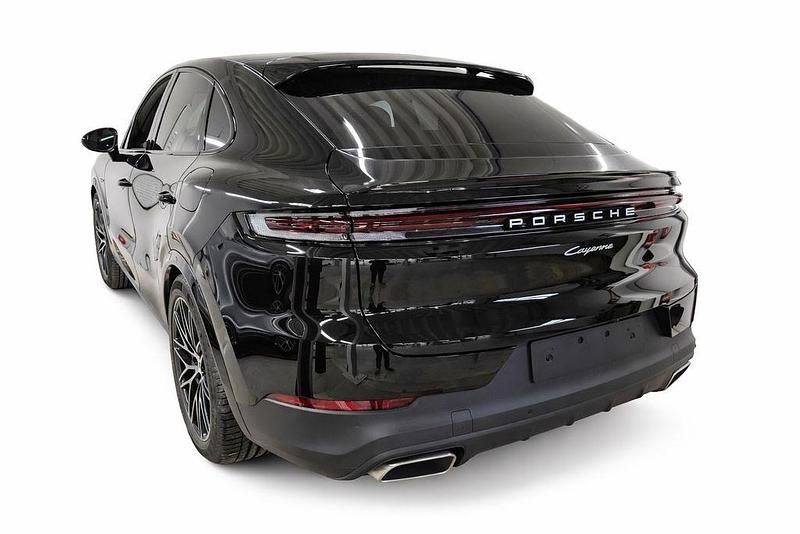 Gebraucht Porsche Cayenne E-Hybrid Coupe 470 PS (345 kW) 2024 Schwarz Coupé