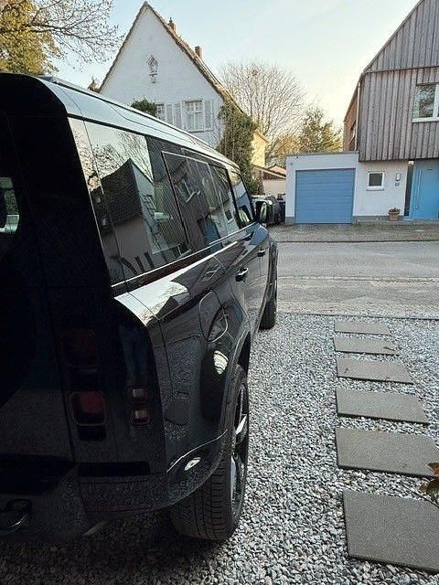 Gebraucht Land Rover Defender HSE Dynamic 249 PS (183 kW) 2025 Schwarz SUV