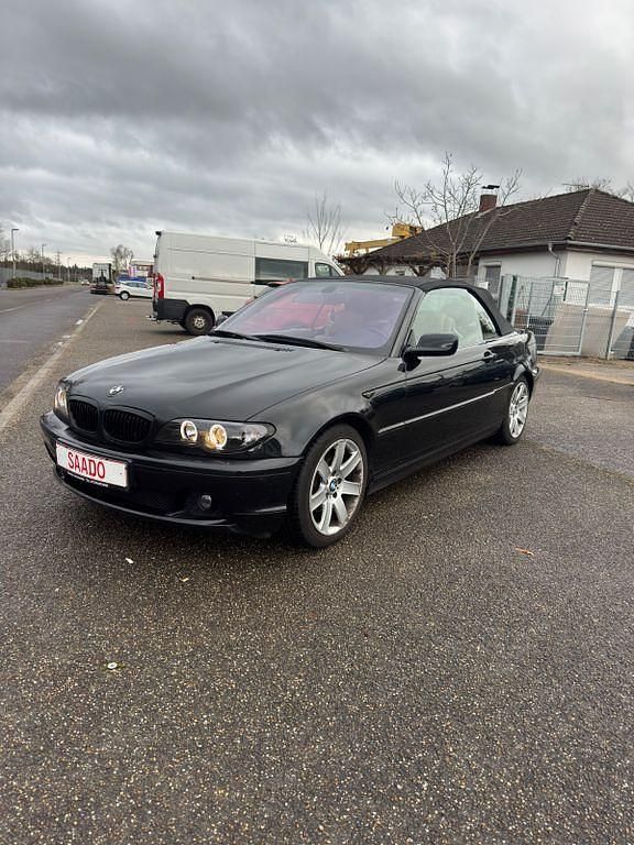 Gebraucht BMW 318 Cabriolet Sport Line 150 PS (110 kW) 2005 Schwarz Cabrio