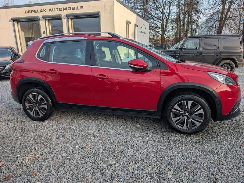 Gebraucht Peugeot 2008 Allure 120 PS (88 kW) 2017 Rot SUV