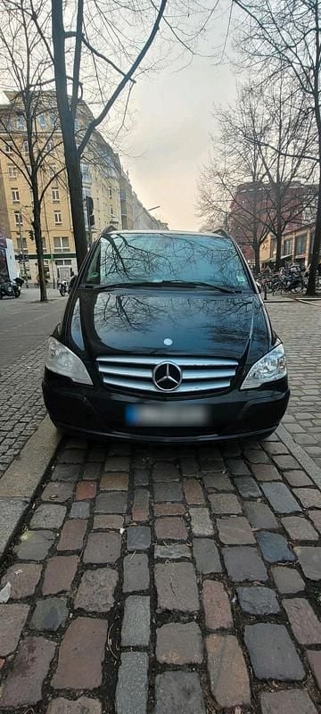 Schwarz Gebraucht 2010 Mercedes Viano Van / Kleinbus | 15.500 € - Bild 1/4