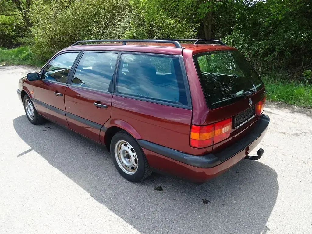 Gebraucht VW Passat 90 PS (66 kW) 1994 Rot Kombi